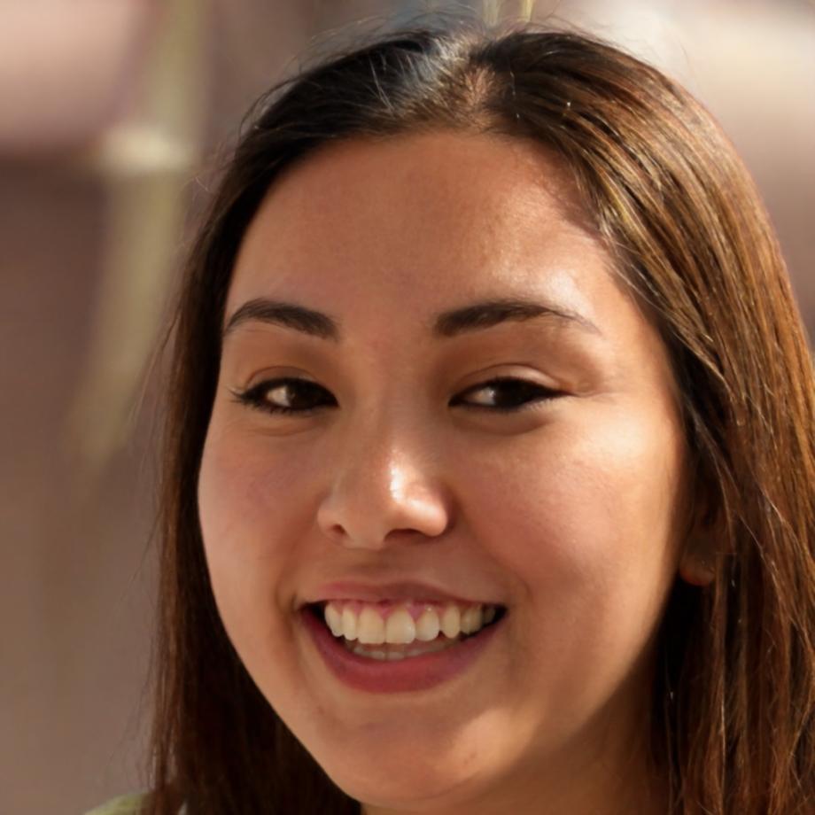 Estudiante internacional participando en sesión de apoyo lingüístico